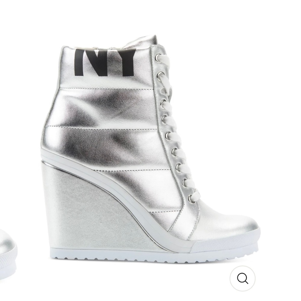 DKNY Women’s Silver 1/2” Platform Quilted Noho Zip Up Leather Athletic Wedges